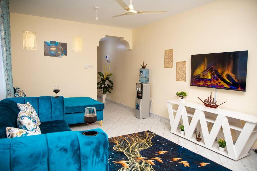 Royal Haven A3 Spacious 1br 10min Drive To Hosts Upto 4 Guests Wifi - Netflix, 10min Drive To *